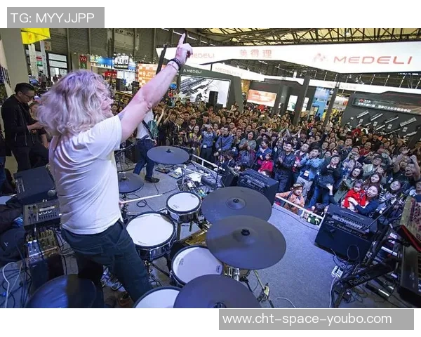 足球场上的旋律经典乐曲唤醒激情与梦想的音乐之旅